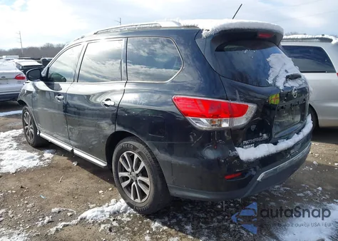 2016 Nissan Pathfinder Platinum/S/Sl/Sv z USA, uszkodzony, nr VIN 5N1AR2MM5GC656024